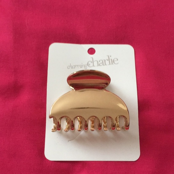 Large shiny gold hair clip. - Picture 1 of 4